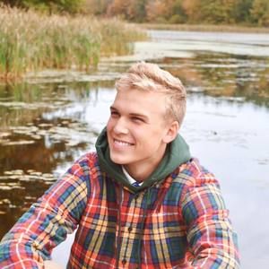 Meet your Posher, Christopher